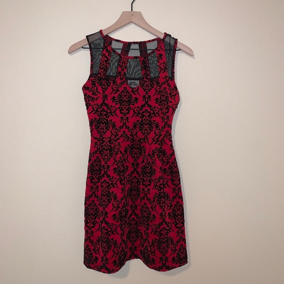 Sweet Storm short sleeveless dress - Picture 3 of 10